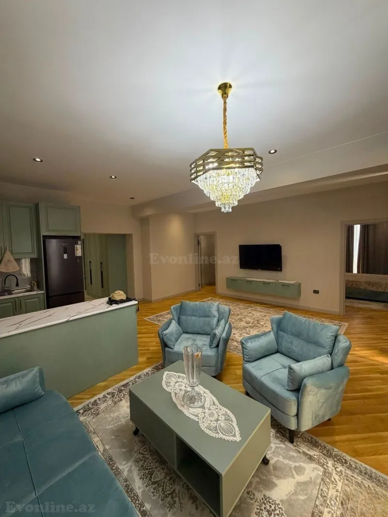 Kirayə verilir 4 otaqlı Mənzil Yeni tikili 190 m² 28 May m.