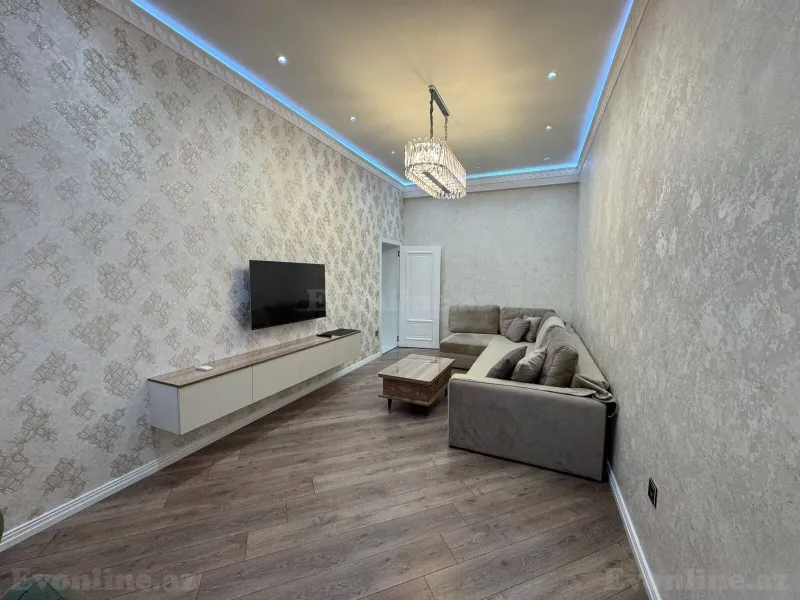 3 otaqlı Mənzil 98 m² 28 May m. Satılır