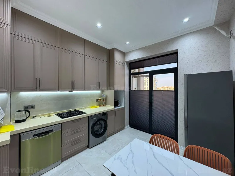 Satılır 3 otaqlı Mənzil Yeni tikili 98 m² 28 May m. - şəkil 7