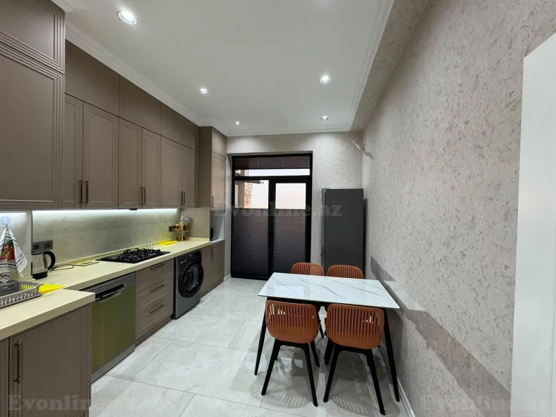Satılır 3 otaqlı Mənzil Yeni tikili 98 m² 28 May m. - şəkil 8
