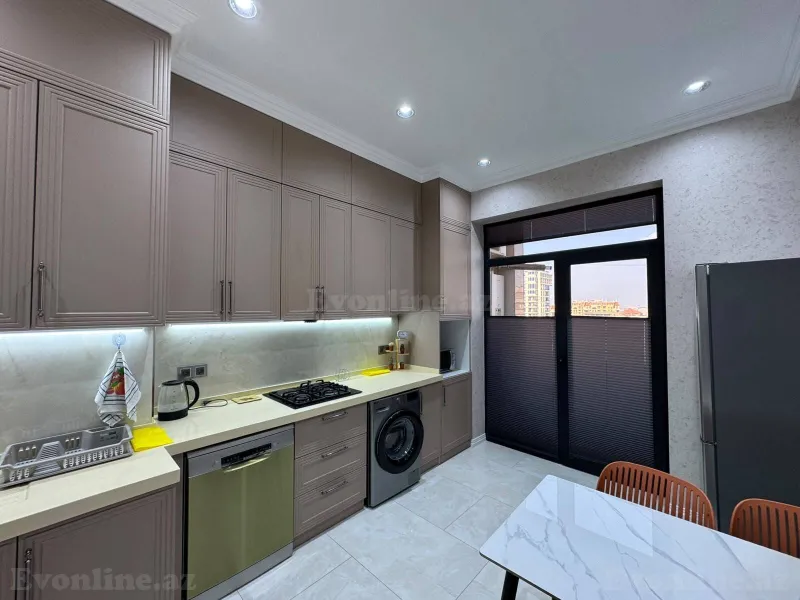 Satılır 3 otaqlı Mənzil Yeni tikili 98 m² 28 May m. - şəkil 9