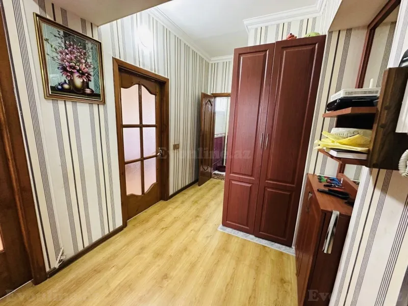 Satılır 2 otaqlı Mənzil Köhnə tikili 72 m² 8-ci mikrorayon - şəkil 21