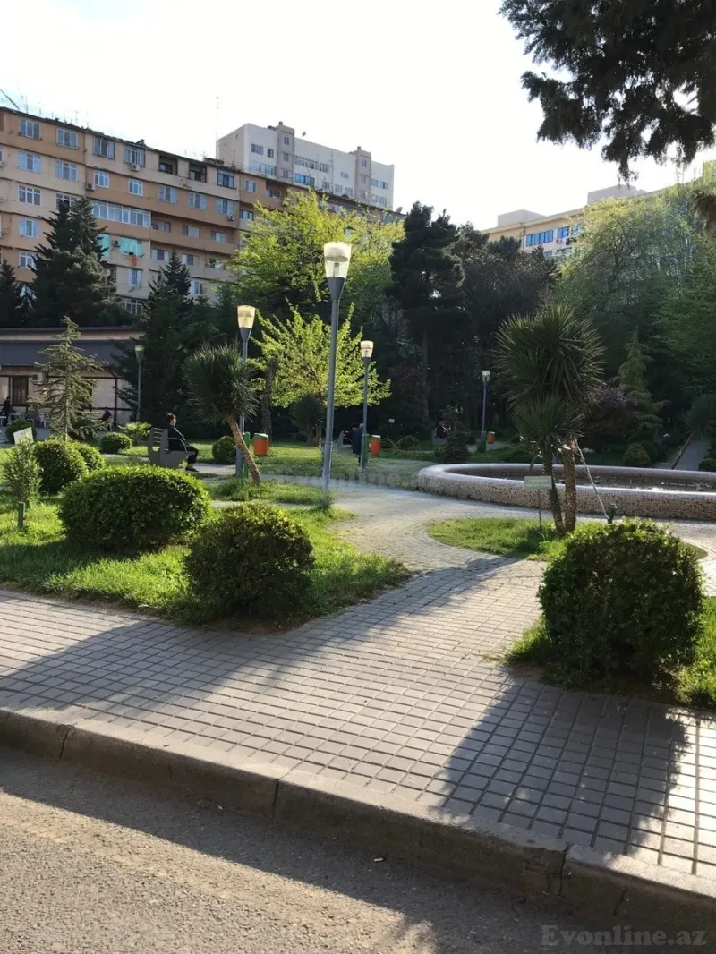Satılır 2 otaqlı Mənzil Köhnə tikili 72 m² 8-ci mikrorayon - şəkil 23