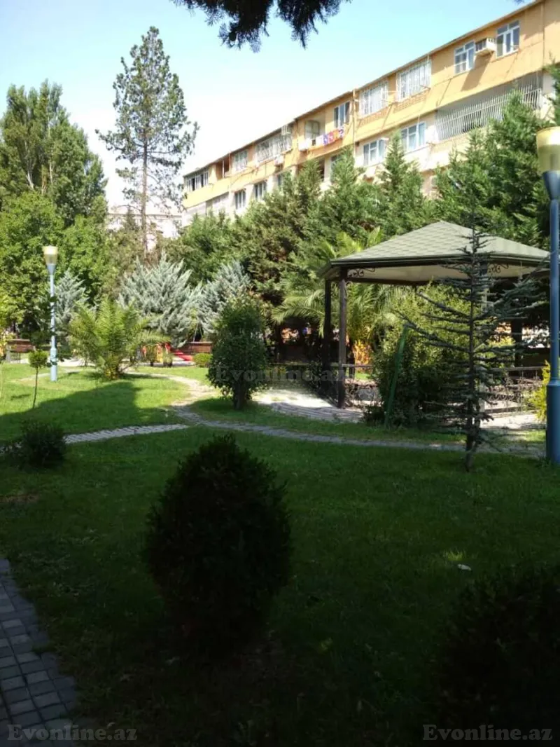 Satılır 2 otaqlı Mənzil Köhnə tikili 72 m² 8-ci mikrorayon - şəkil 25