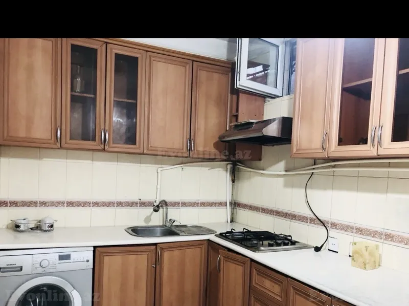 5 otaqlı Həyət evi 100 m² M.Ə.Rəsulzadə Kirayə verilir