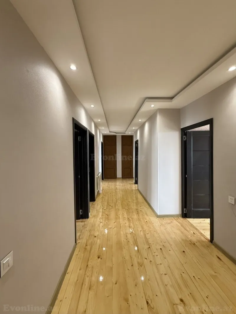 5 otaqlı köhnə tikili mənzil satılır — Massiv A, Bakı
