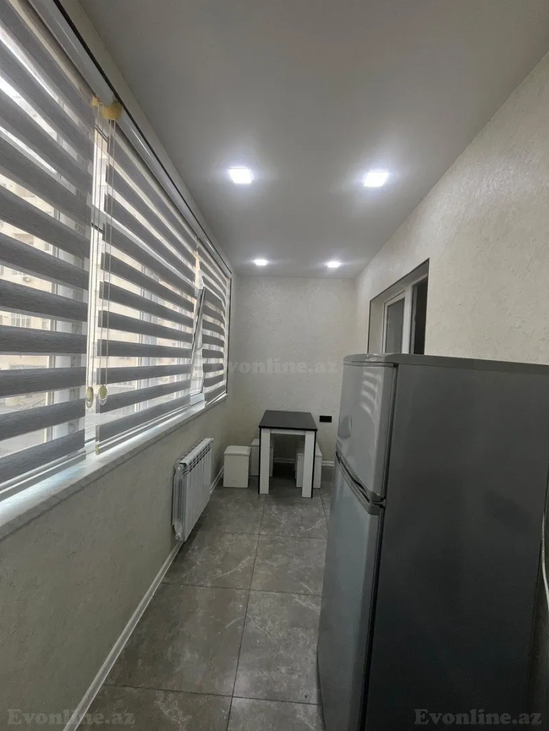 2 otaqlı köhnə tikili mənzil kirayə verilir — Bakıxanov, Bakı - şəkil 5