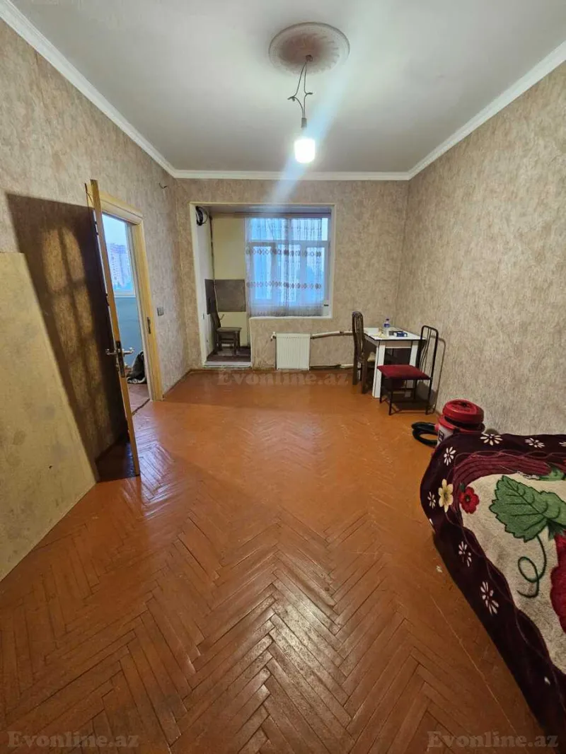 2 otaqlı köhnə tikili mənzil satılır — 7-ci mikrorayon, Bakı