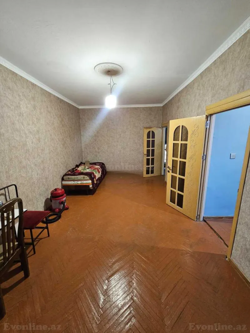 2 otaqlı köhnə tikili mənzil satılır — 7-ci mikrorayon, Bakı - şəkil 2