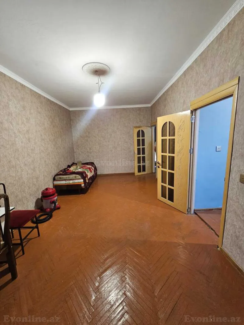 2 otaqlı köhnə tikili mənzil satılır — 7-ci mikrorayon, Bakı - şəkil 3