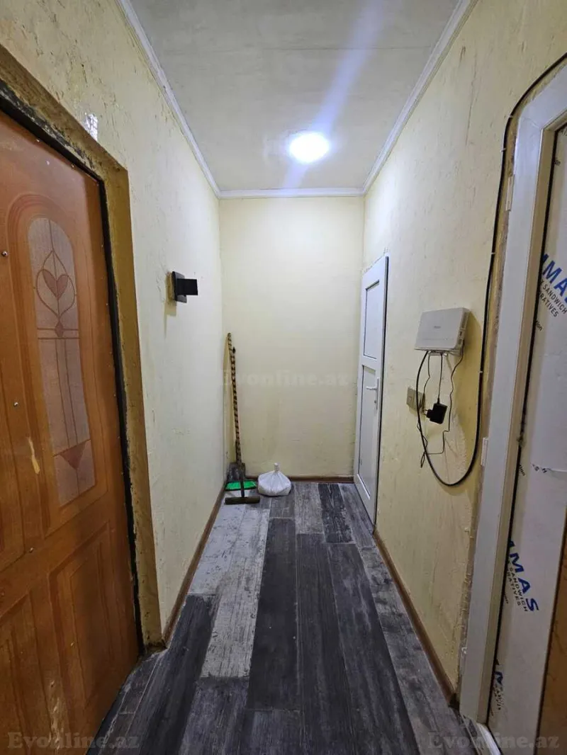 2 otaqlı köhnə tikili mənzil satılır — 7-ci mikrorayon, Bakı - şəkil 4