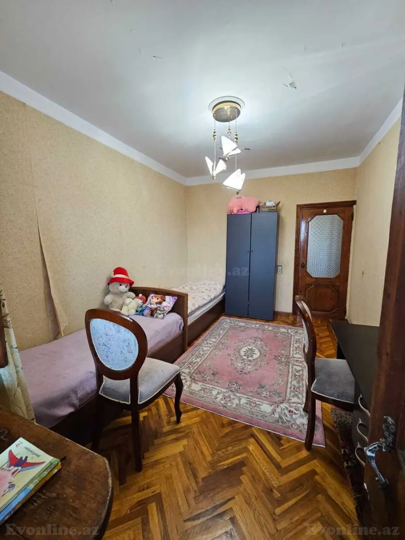 3 otaqlı köhnə tikili mənzil satılır — 8-ci mikrorayon, Bakı - şəkil 5