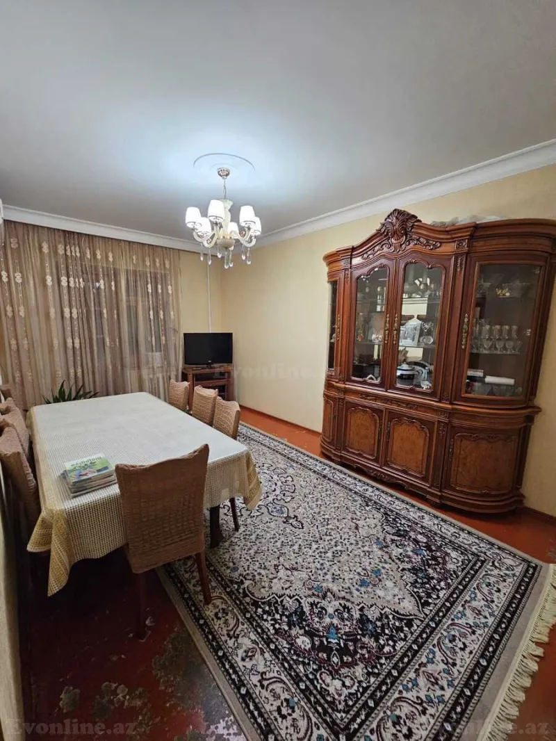 4 otaqlı Mənzil 115 m² 7-ci mikrorayon Satılır