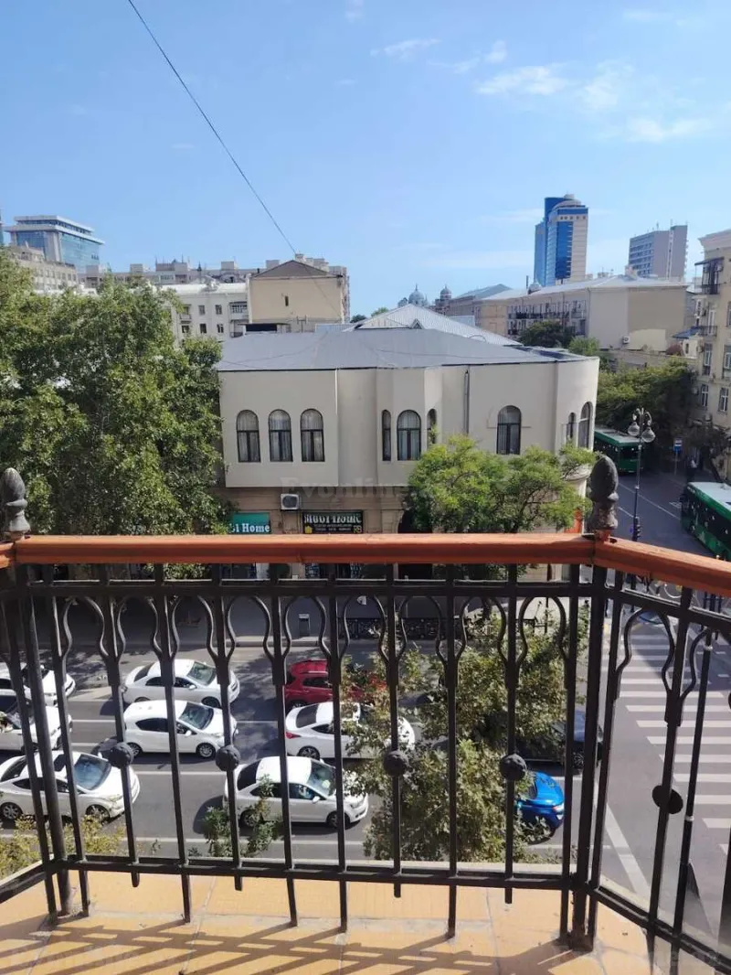 2 otaqlı köhnə tikili mənzil kirayə verilir — Nəsimi r., Bakı - şəkil 2
