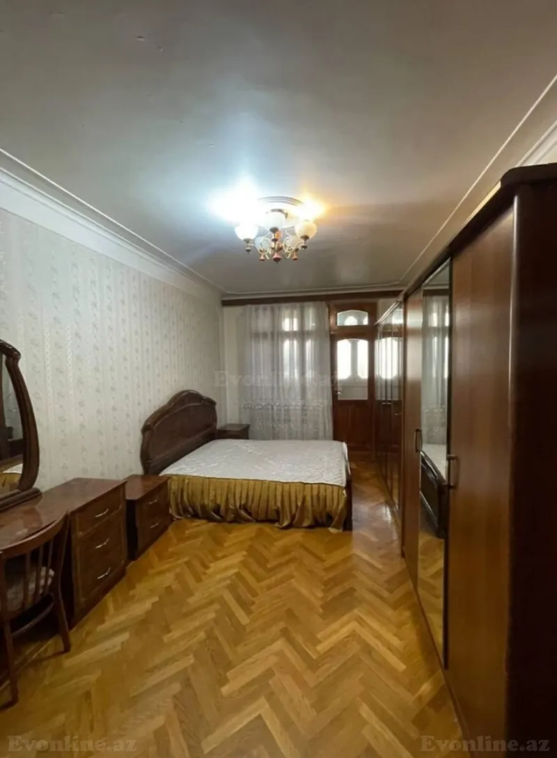 4 otaqlı köhnə tikili mənzil kirayə verilir — 8-ci mikrorayon, Bakı - şəkil 3