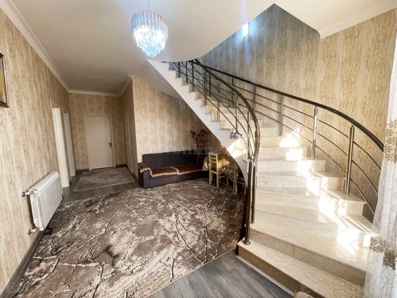 Satılır 6 otaqlı Həyət evi 180 m² Yeni Ramana - şəkil 10