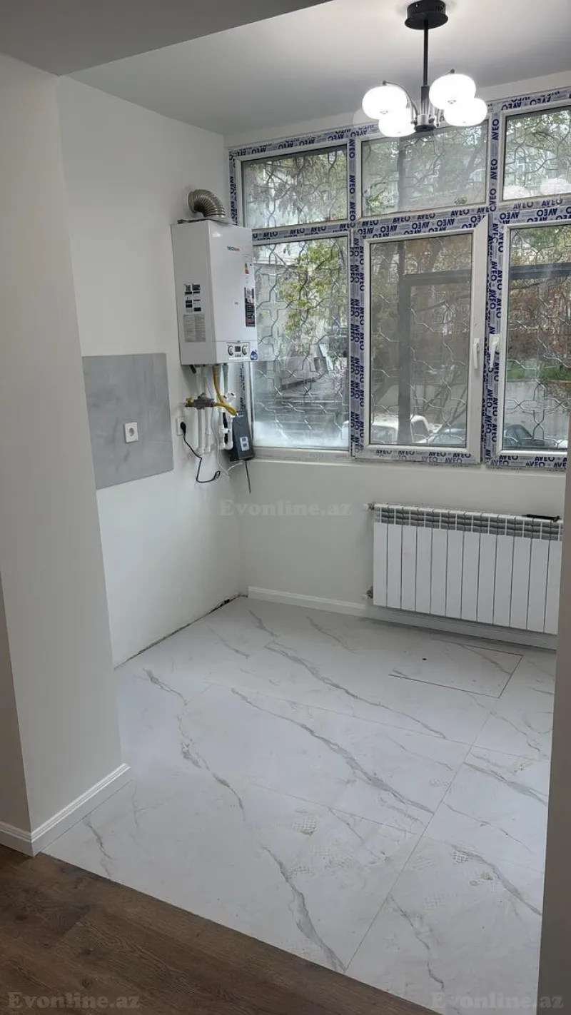 3 otaqlı köhnə tikili mənzil satılır — Yeni Yasamal, Bakı - şəkil 10