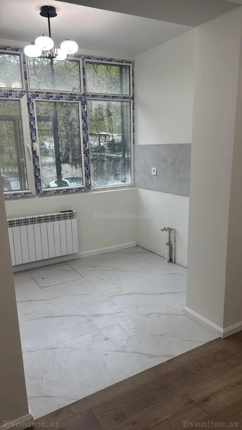 3 otaqlı köhnə tikili mənzil satılır — Yeni Yasamal, Bakı - şəkil 11
