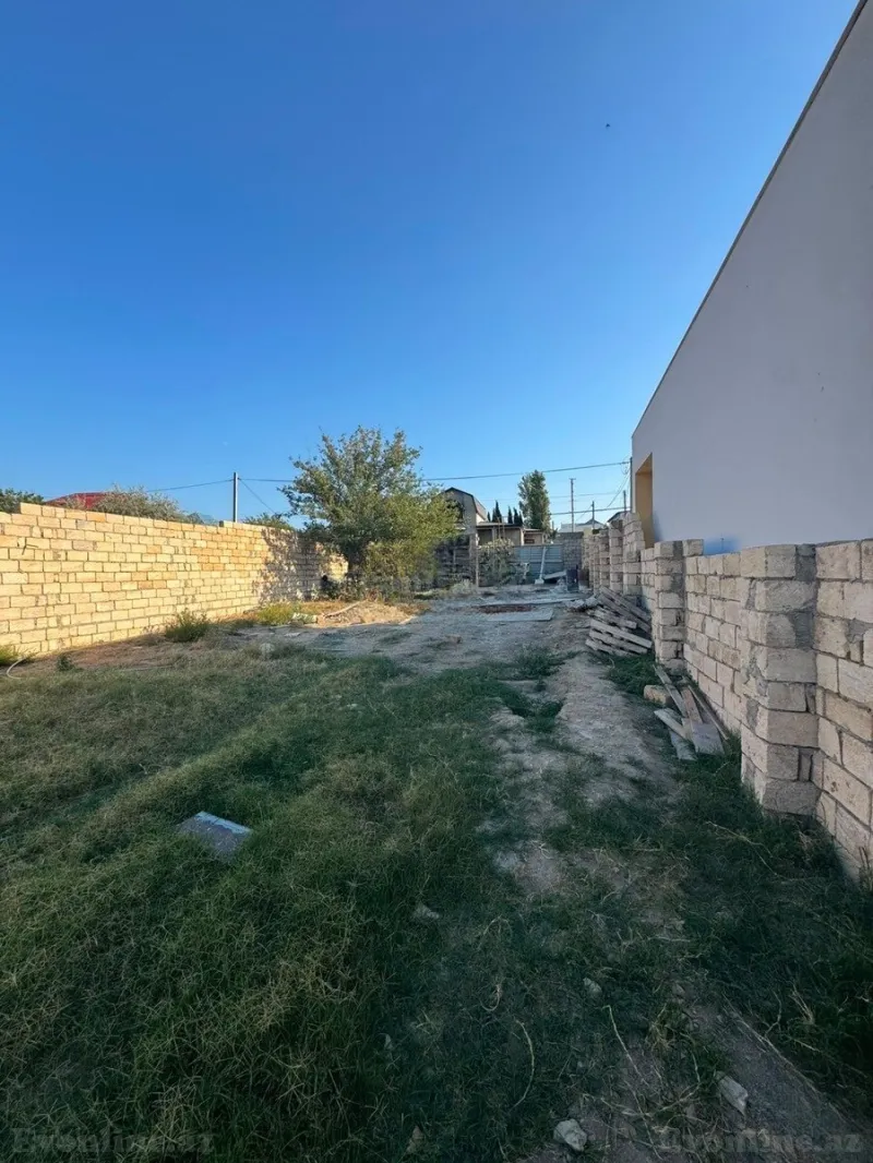 Torpaq satılır — Novxanı, Bakı