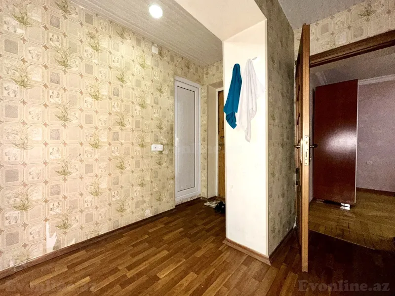 3 otaqlı köhnə tikili mənzil satılır — Qara Qarayev m., Bakı - şəkil 9