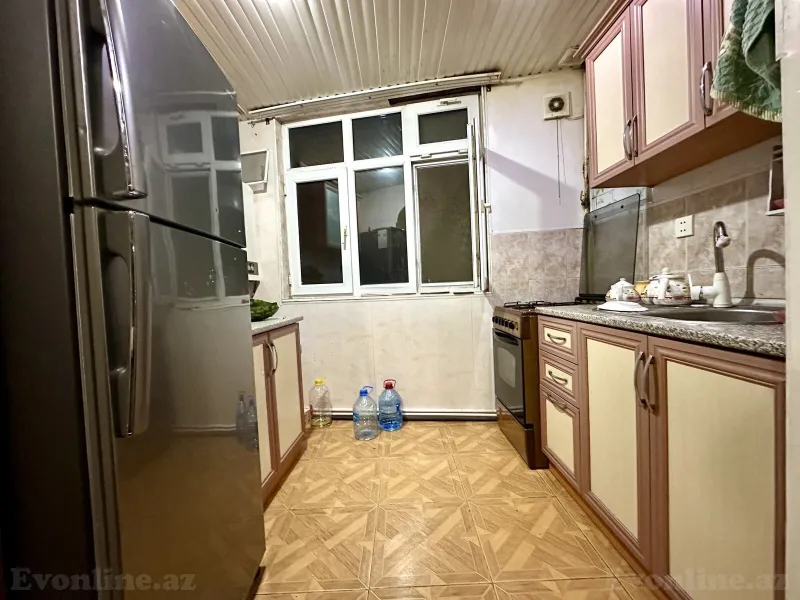3 otaqlı köhnə tikili mənzil satılır — Qara Qarayev m., Bakı - şəkil 12