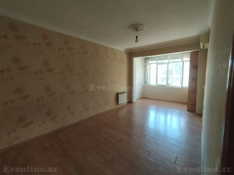 Satılır 2 otaqlı Mənzil Köhnə tikili 56 m² Bakıxanov - şəkil 2
