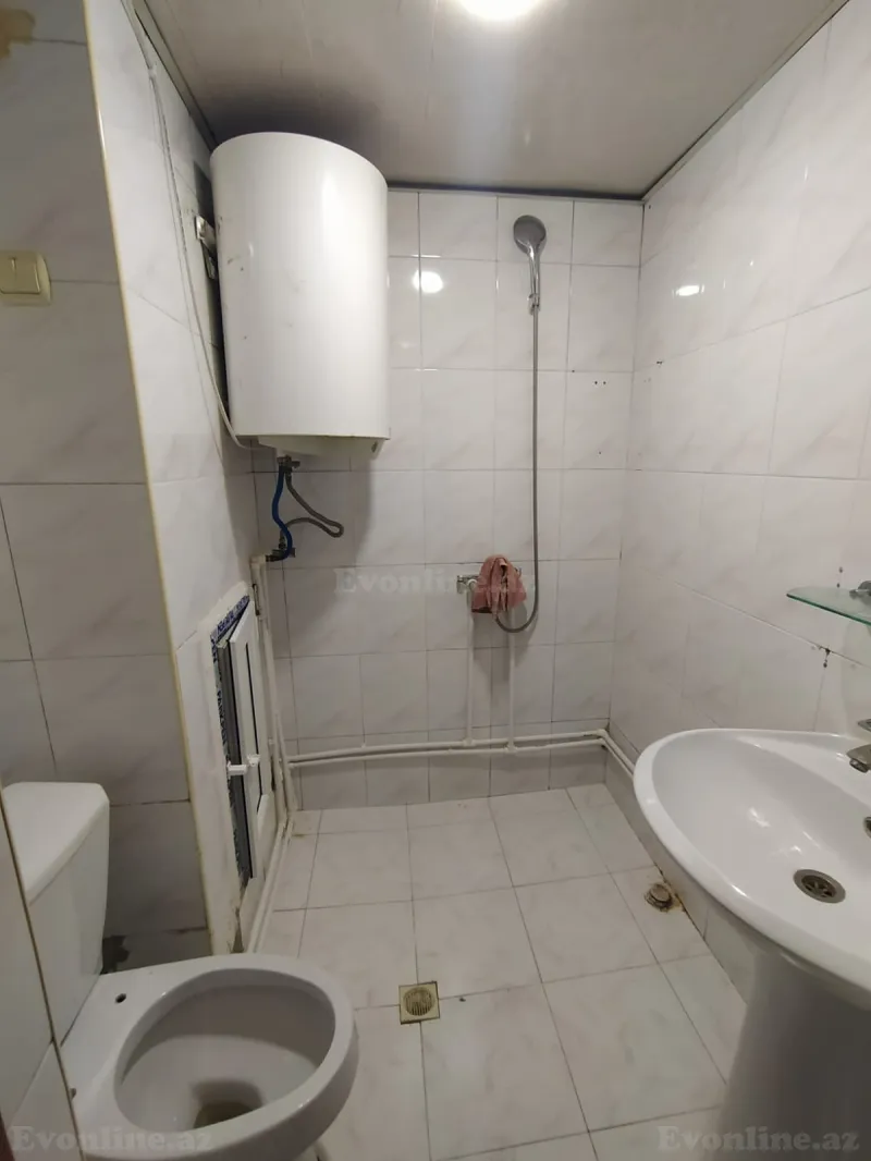 Satılır 2 otaqlı Mənzil Köhnə tikili 56 m² Bakıxanov - şəkil 15