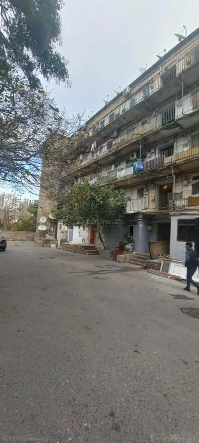 2 otaqlı köhnə tikili mənzil satılır — Elmlər Akademiyası m., Bakı - şəkil 12