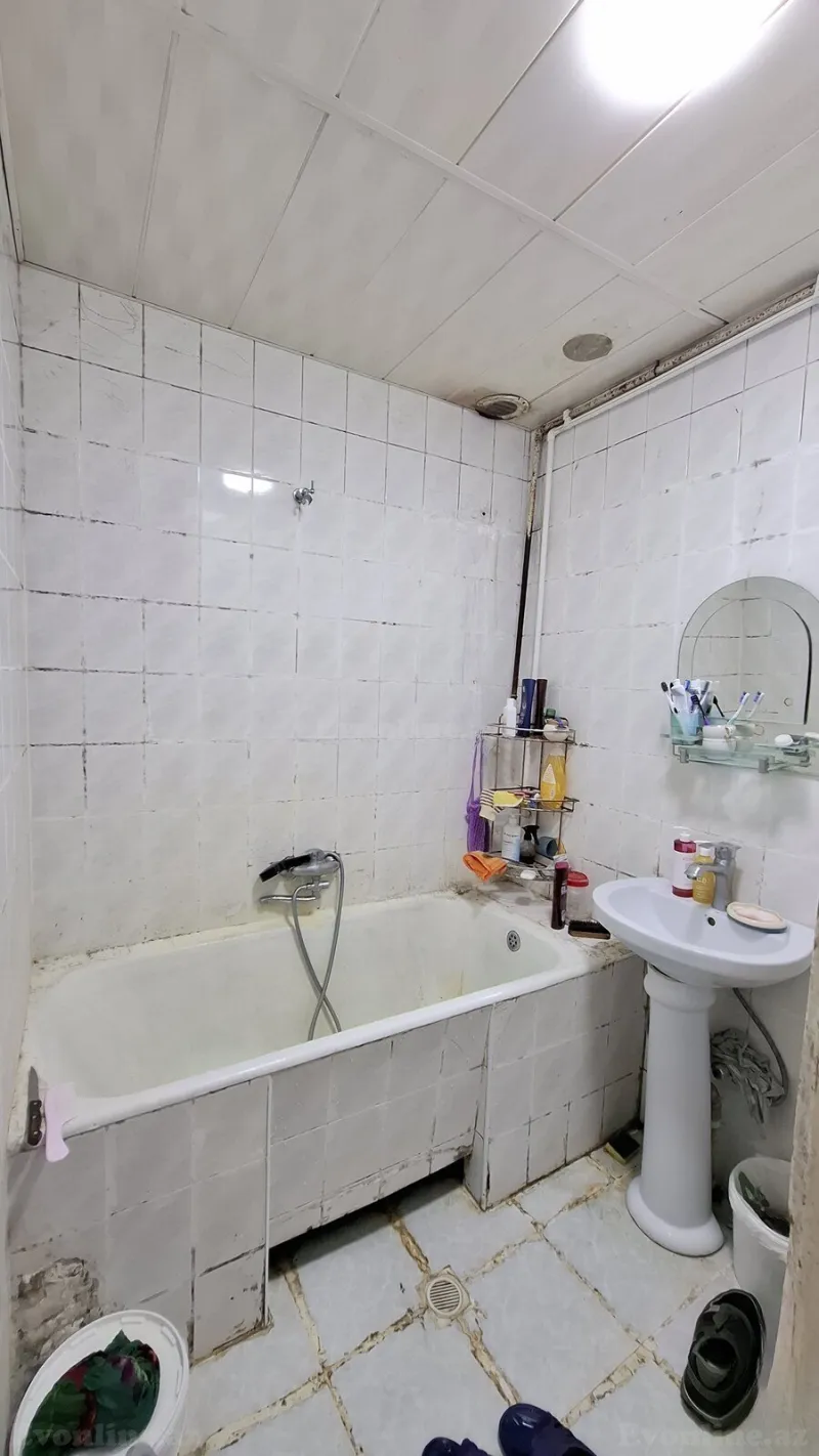 2 otaqlı köhnə tikili mənzil satılır — Azadlıq prospekti m., Bakı - şəkil 5