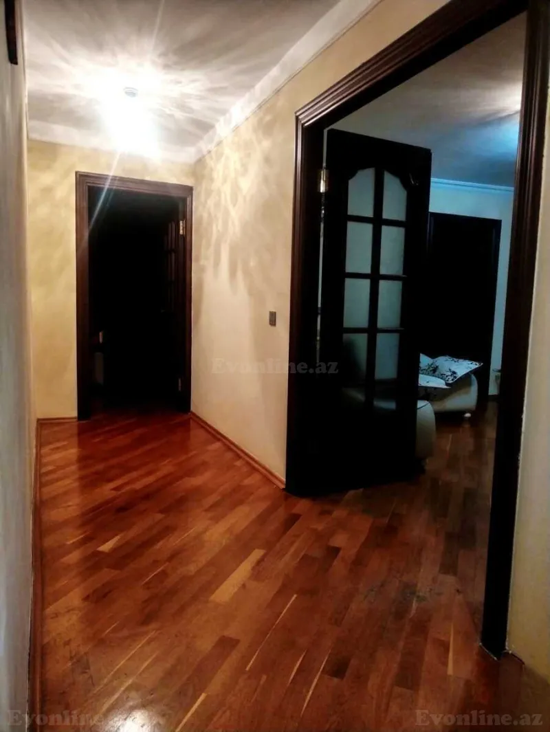 3 otaqlı köhnə tikili mənzil satılır — 1-ci mikrorayon, Bakı - şəkil 5