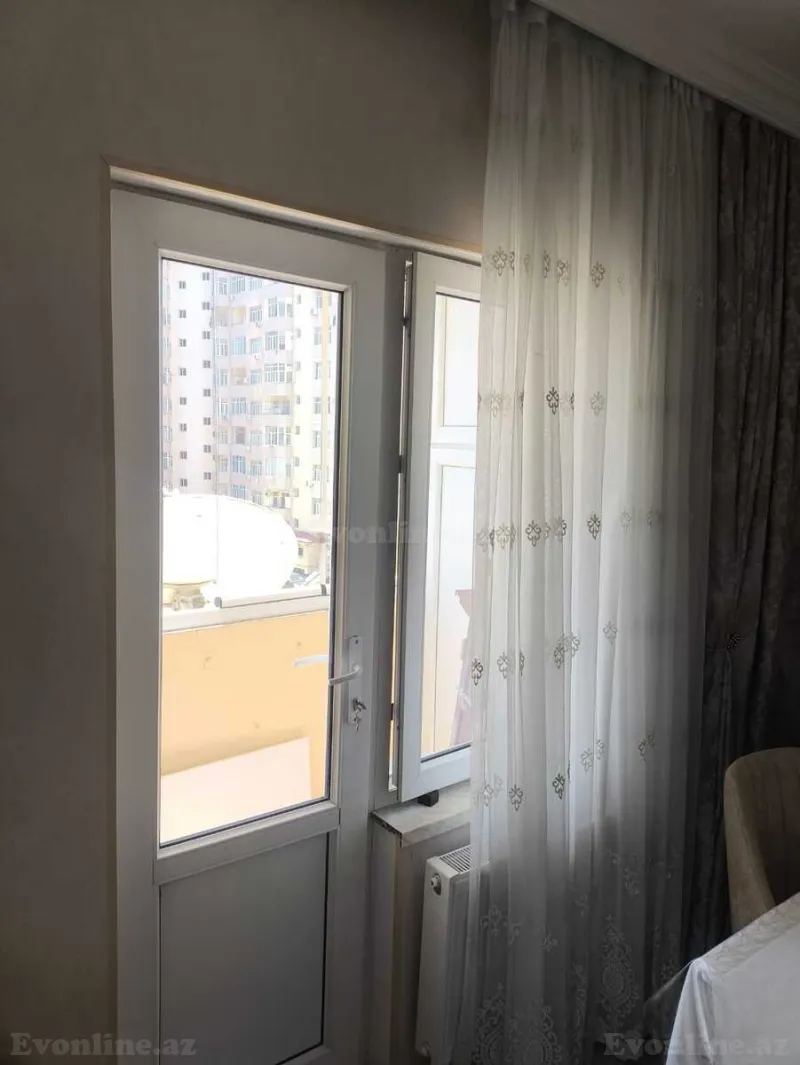 3 otaqlı köhnə tikili mənzil satılır — İnşaatçılar m., Bakı - şəkil 13