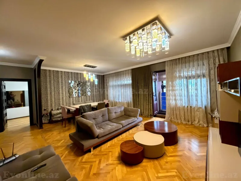 3 otaqlı köhnə tikili mənzil satılır — Bakıxanov, Bakı