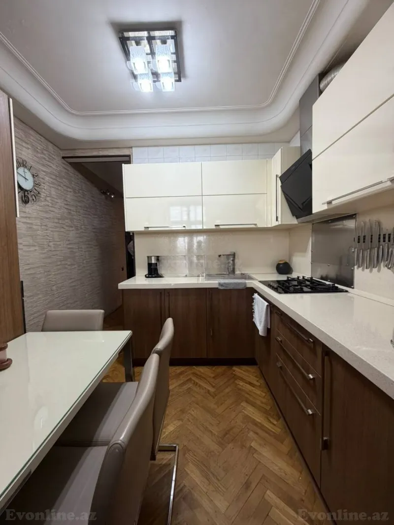3 otaqlı köhnə tikili mənzil satılır — Bakıxanov, Bakı - şəkil 5