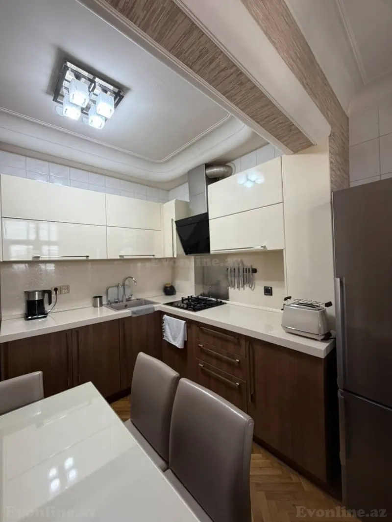 3 otaqlı köhnə tikili mənzil satılır — Bakıxanov, Bakı - şəkil 17