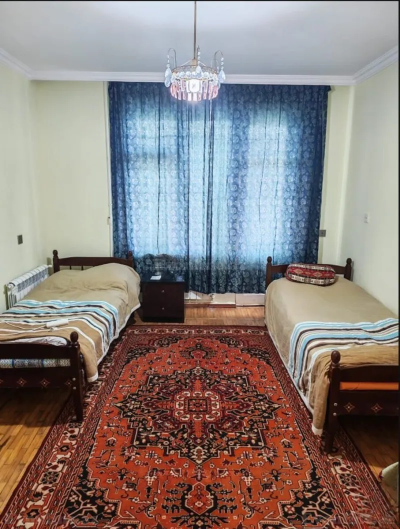 3 otaqlı köhnə tikili mənzil satılır — Xalqlar Dostluğu m., Bakı