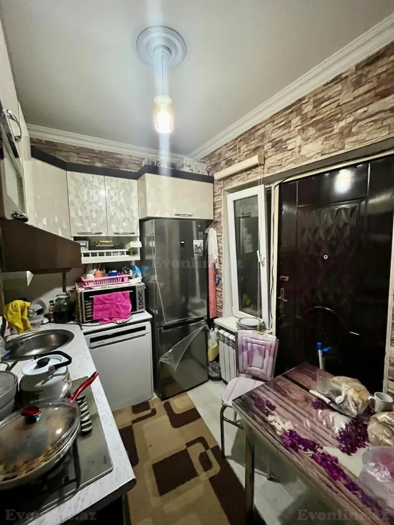 2 otaqlı köhnə tikili mənzil satılır — Yeni Günəşli, Bakı - şəkil 8