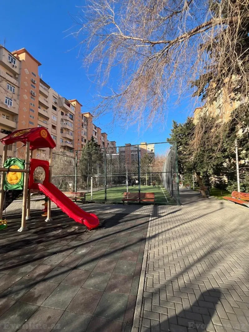 2 otaqlı köhnə tikili mənzil satılır — Yeni Günəşli, Bakı - şəkil 12