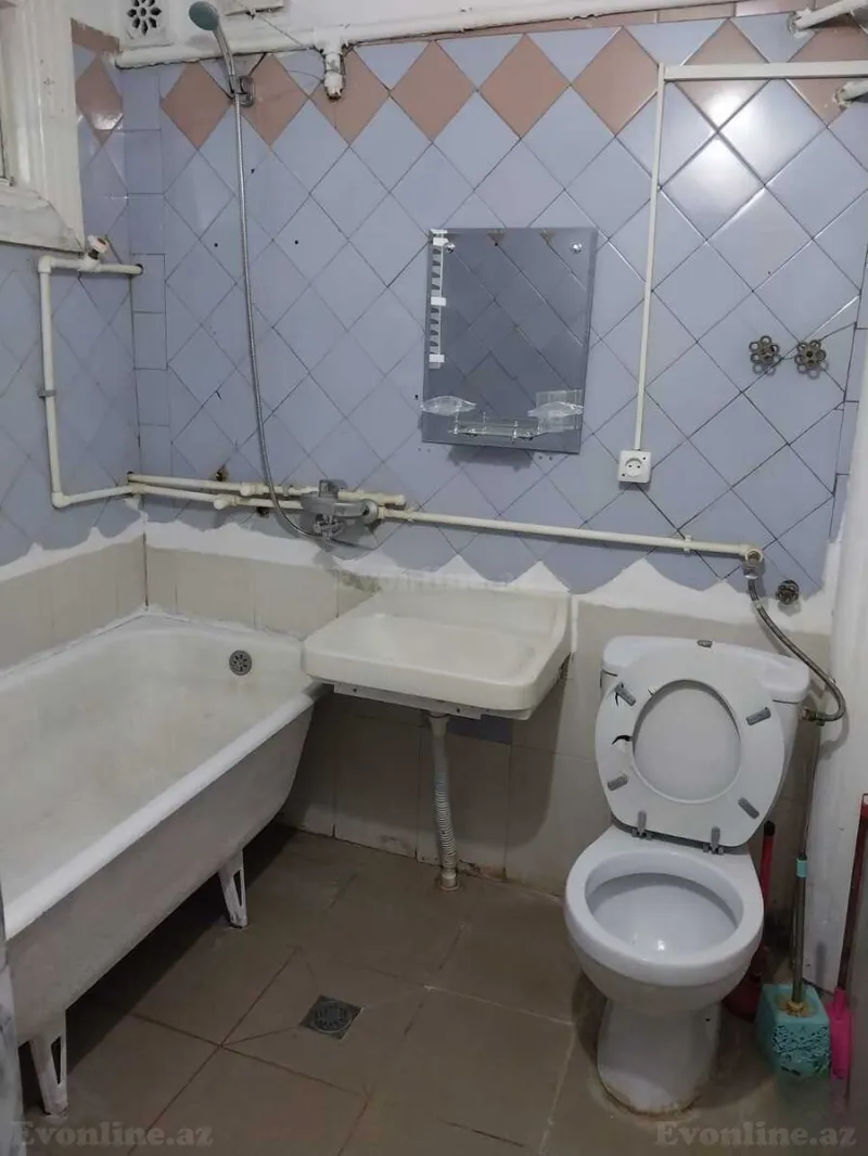 2 otaqlı köhnə tikili mənzil kirayə verilir — Qara Qarayev m., Bakı - şəkil 9