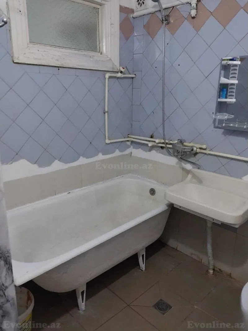 2 otaqlı köhnə tikili mənzil kirayə verilir — Qara Qarayev m., Bakı - şəkil 10