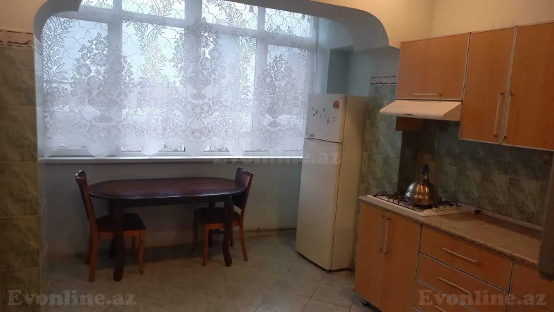 2 otaqlı köhnə tikili mənzil kirayə verilir — Xətai r., Bakı - şəkil 6