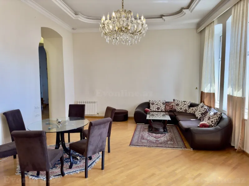 4 otaqlı Ofis 150 m² Sahil m. Kirayə verilir