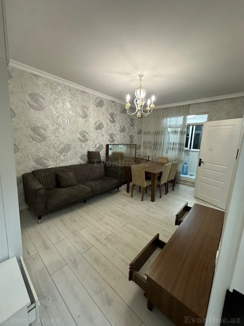 2 otaqlı köhnə tikili mənzil satılır — 4-cü mikrorayon, Bakı