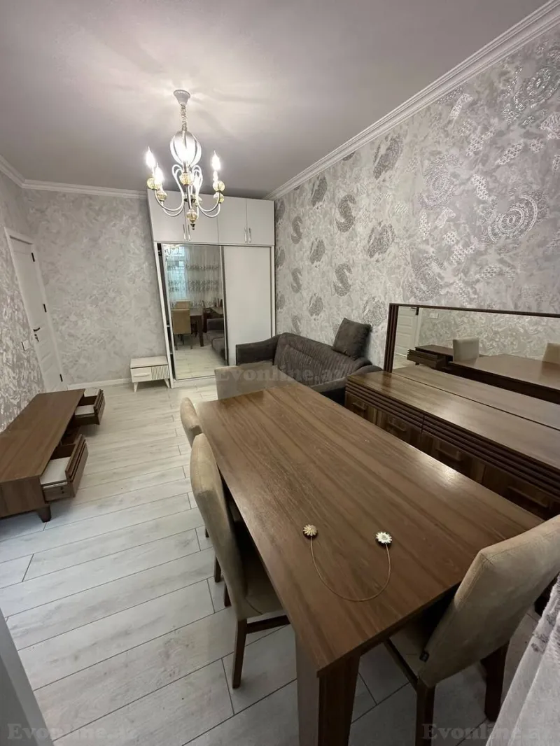 2 otaqlı köhnə tikili mənzil satılır — 4-cü mikrorayon, Bakı - şəkil 3