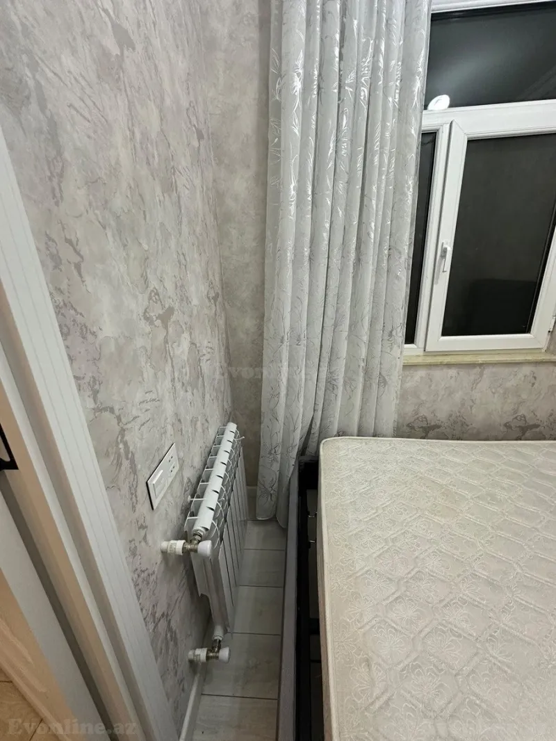 2 otaqlı köhnə tikili mənzil satılır — 4-cü mikrorayon, Bakı - şəkil 5