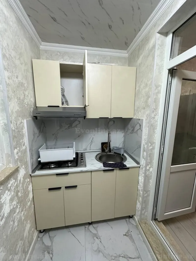 2 otaqlı köhnə tikili mənzil satılır — 4-cü mikrorayon, Bakı - şəkil 6
