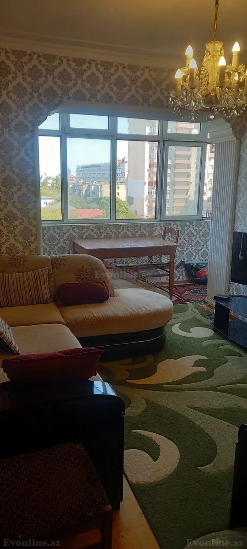 3 otaqlı Mənzil 80 m² 8 Noyabr m. Kirayə verilir