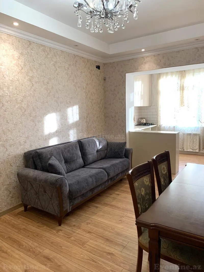 3 otaqlı Mənzil 75 m² Neftçilər m. Kirayə verilir