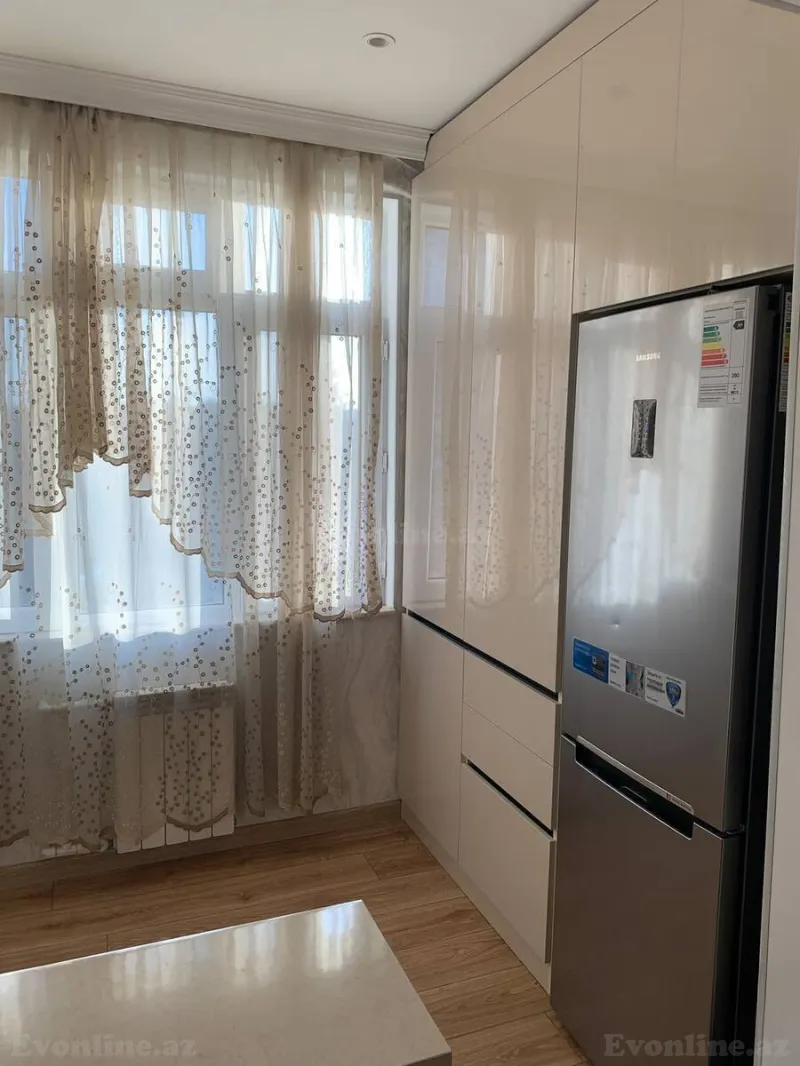 3 otaqlı köhnə tikili mənzil kirayə verilir — Neftçilər m., Bakı - şəkil 5