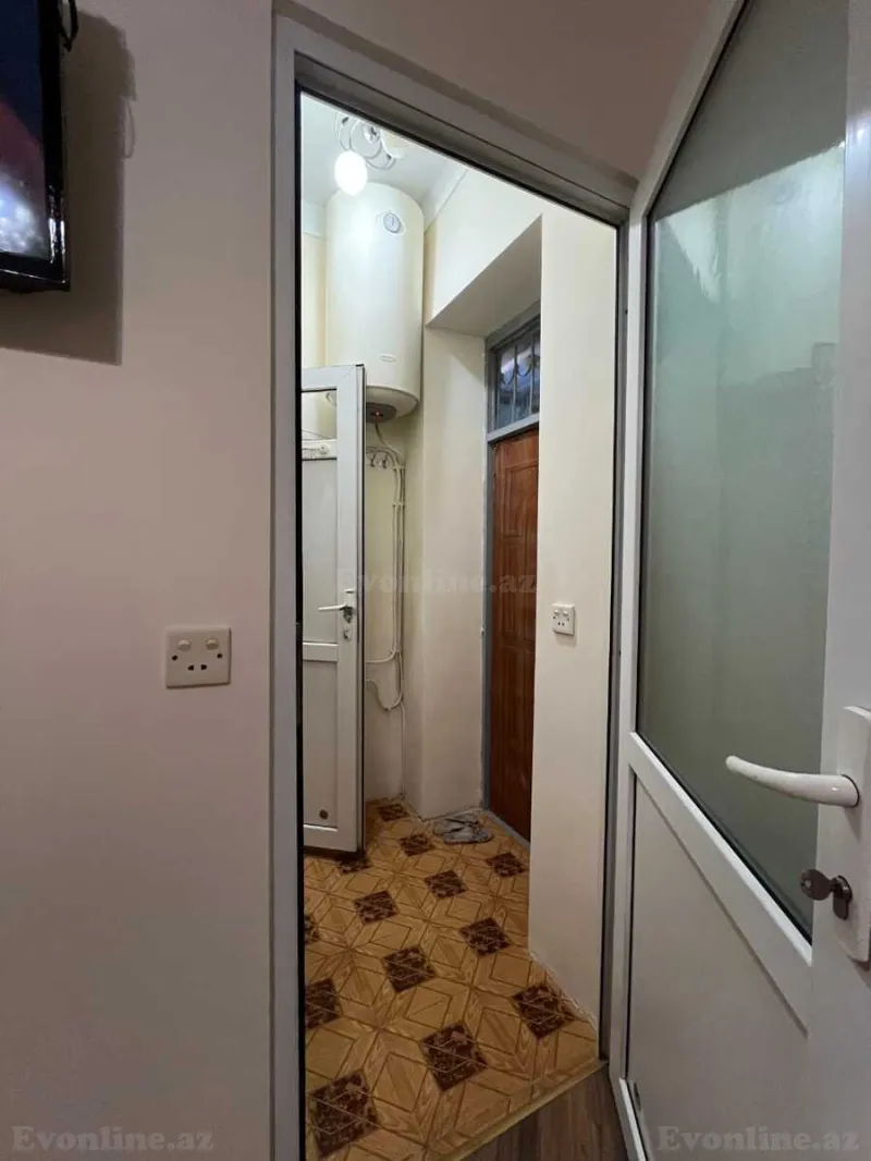 1 otaqlı Həyət evi 20 m² M.Ə.Rəsulzadə Kirayə verilir