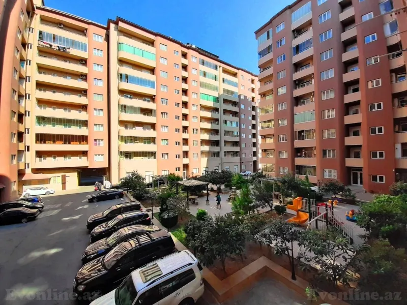 4 otaqlı Mənzil 170 m² Elmlər Akademiyası m. Satılır
